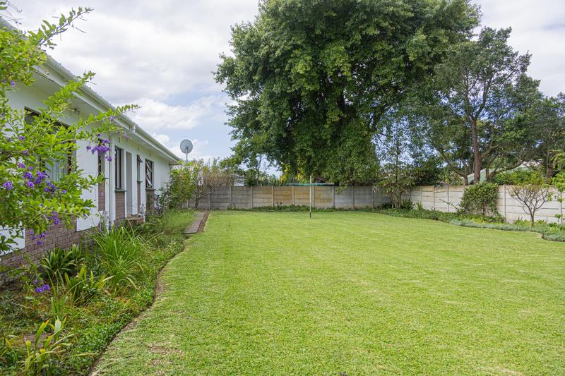5 Bedroom Property for Sale in Heather Park Western Cape